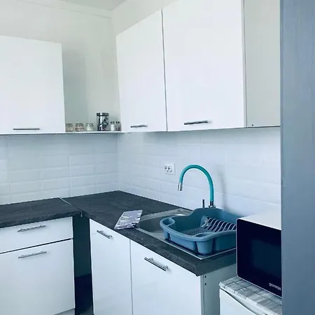 Charles Apartman *